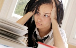 Как уберечь подростка от стресса за рубежом?