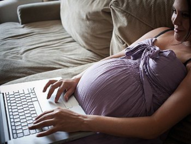 Можно ли беременным сидеть за компьютером